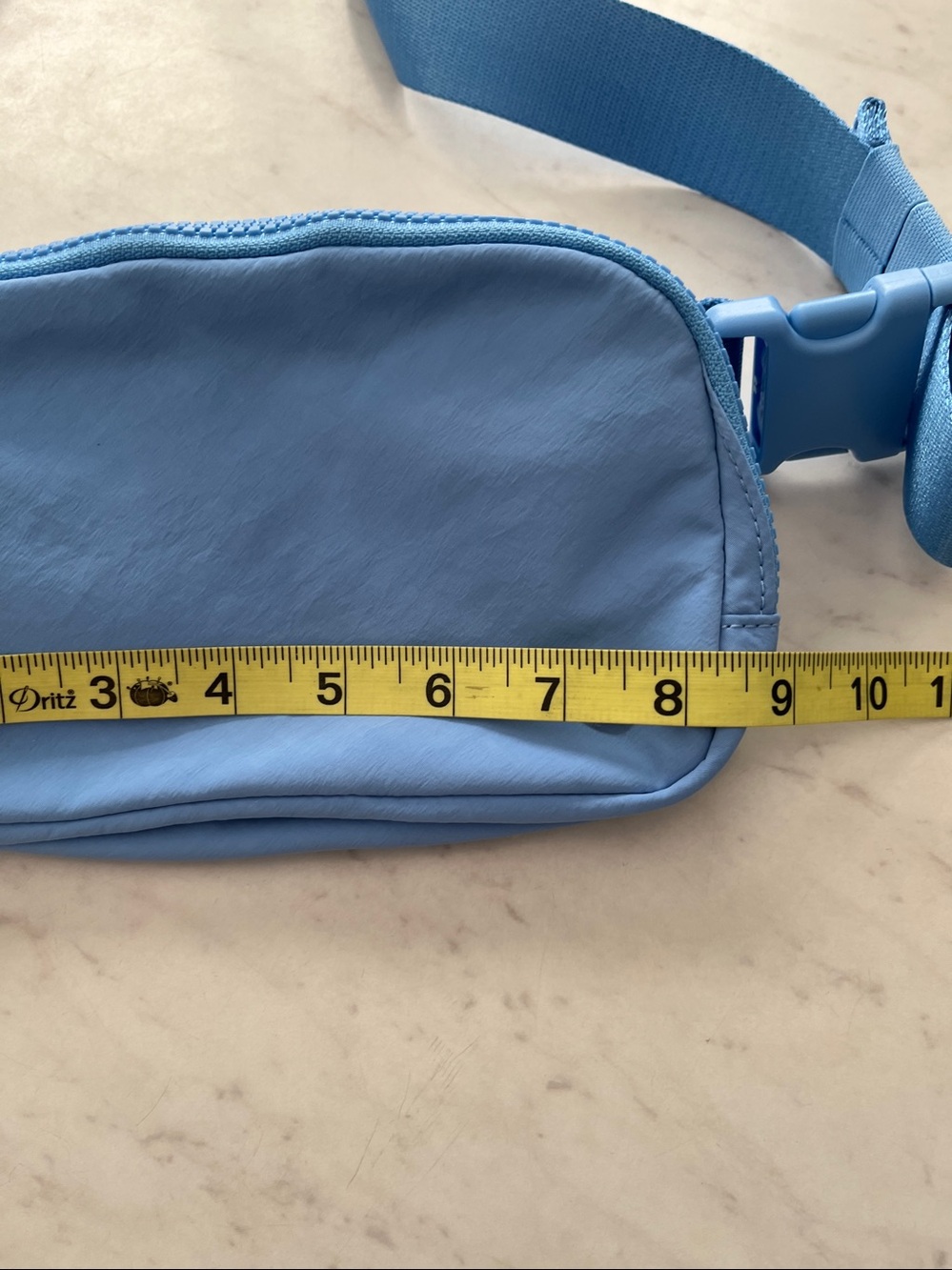 Luluemon Eveywear Belt Bag NWT.  Blue - Picture 5 of 7